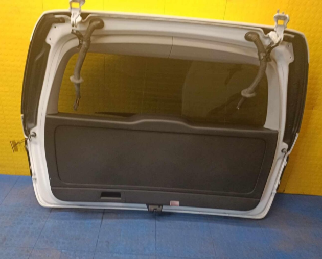 13 14 15 16 17 18 19 MERCEDES GL450 Trunk Decklid Hatch Tailgate OEM A1667400105