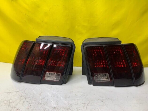 1999 2000 2001 Ford Mustang Left & Right Side Rear Tail Light Lamp Pair  SET