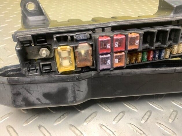 01 02 03 04 05 06 07 08 09 Lexus SC430 Under Hood Fuse Relay Box OEM 8274124011