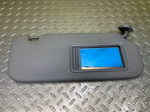 14 15 16 17 Hyundai Accent Right Passenger Sun Visor OEM 852201R1708M