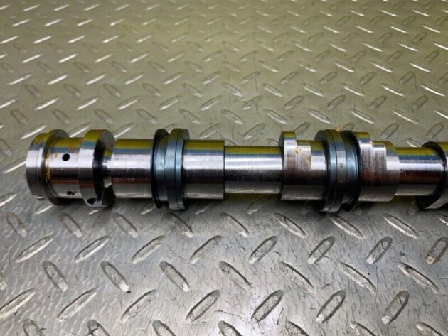 21 22 Cadillac Ct5 Camshaft OEM 55511529