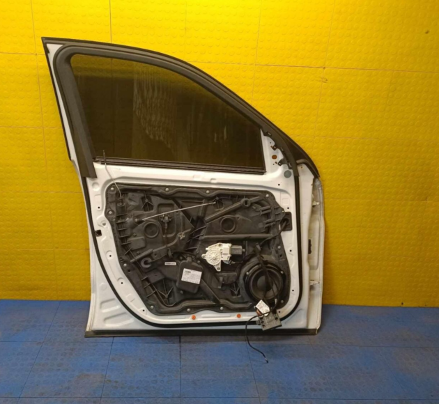 13 14 15 16 17 18 19 MERCEDES GL450 Front Left Door Shell OEM A1667200105