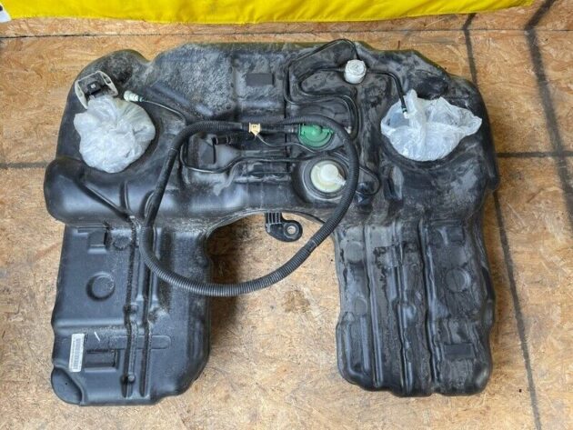 15 16 17 18 19 BMW X X6m F16 4.4L Fuel Gas Tank Reservoir OEM 16117344554