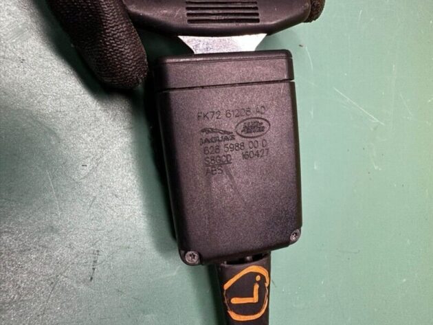 16 17 18 19 Rover Range Evoque Front Right Side Seat Belt Buckle OEM