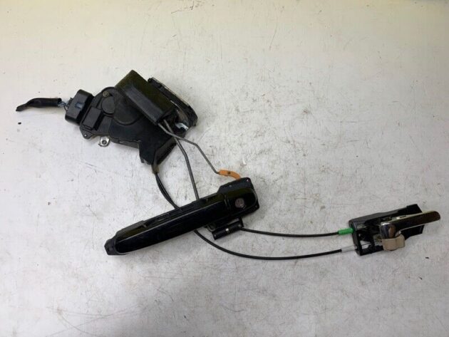 2001 -2005 02 03 Toyota Highlander Front Passenger RH Side Door  Lock Actuator