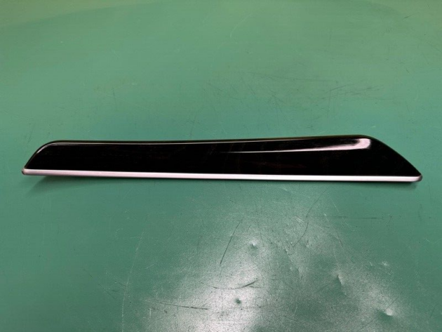 13 14 Mercedes Benz A207 C-Class Rear Right Passenger Door Molding 2076903282