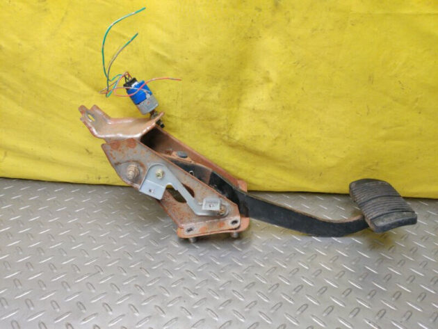 95 Toyota Land Cruiser J80 Brake Pedal OEM Factory