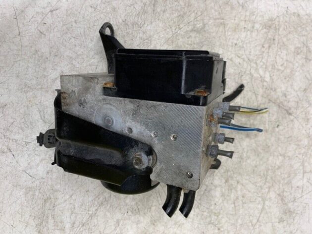 00 01 02 03 04 05 Lexus IS300 ABS Anti Lock Brake Pump Module OEM 1332005000