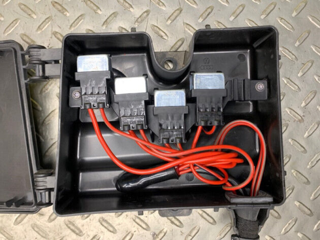 05 Bentley Continental GT Fuse Relay Box OEM 3D0937123A