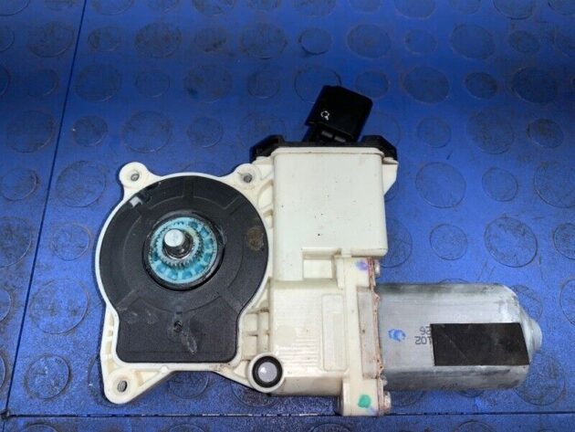 11 12 13 14 15 16 Lincoln Mks Front Right Driver Window Motor OEM 8A5Z782339A