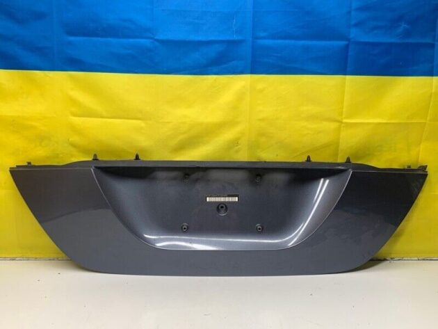 09 08 07 06 05 04 Mercedes-Benz W209 CLK350 Trunk Lid License Plate Trim Panel