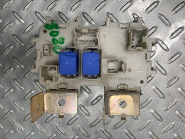 07 08 09 10 11 12 13 14 15 16 Nissan Armada Interior Cabin Fuse Relay Box OEM