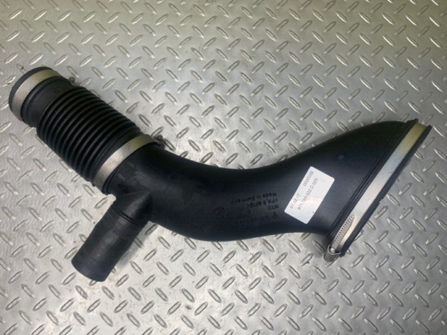 17 18 19 20 Porsche Panamera 4  Right Intake Air Duct OEM 971129533C