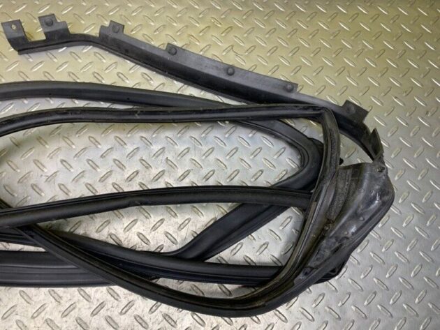 15 16 17 18 Acura RLX Front Left Door Weatherstrip Seal OEM 72350TY2A01