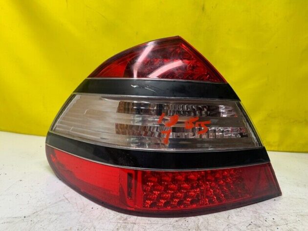 03 04 05 06 Mercedes-Benz E350 Driver Left Side Taillight Tail Light Lamp