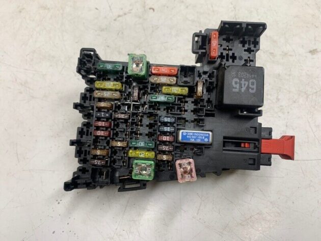 15 16 17 Audi A3 8V Under Hood Fuse Relay Box OEM 5Q0-937-615-C