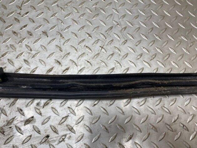 13 14 Mercedes E350 Convertible Right Door Seal Rubber Weather-Strip on Body OEM