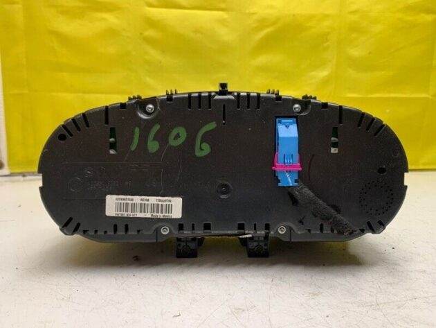 16 17 18 Volkswagen Passat Speedometer Instrument Cluster OEM 561920971