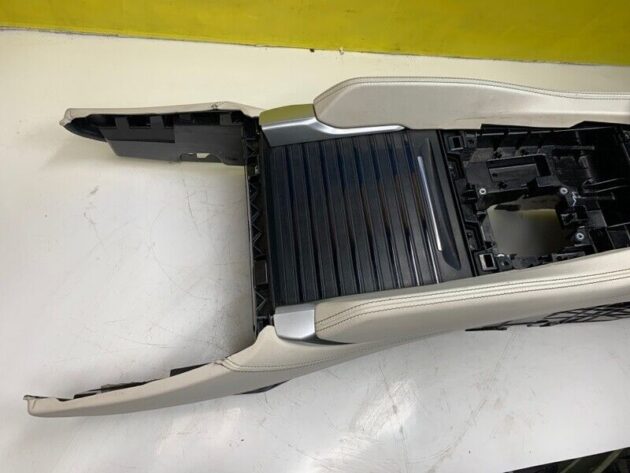 16 17 18 19 BMW X6 X6M Center Console Armrest Cupholder Assembly OEM 51169252117