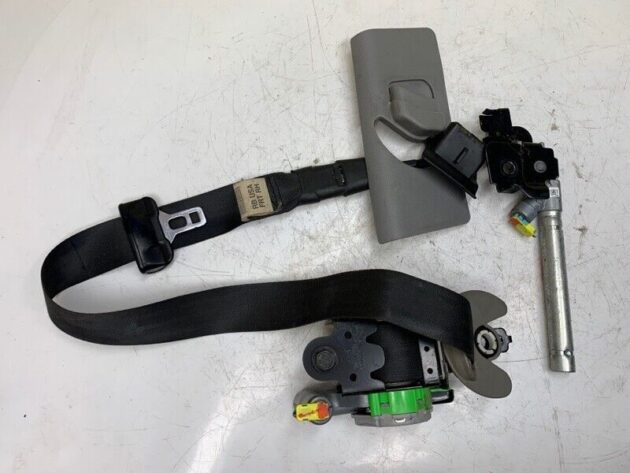 17 16 15 14 13 Hyundai Accent Front Passenger RH Seat Belt Retractor OEM