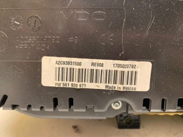 16 17 18 Volkswagen Passat Speedometer Instrument Cluster OEM 561920971