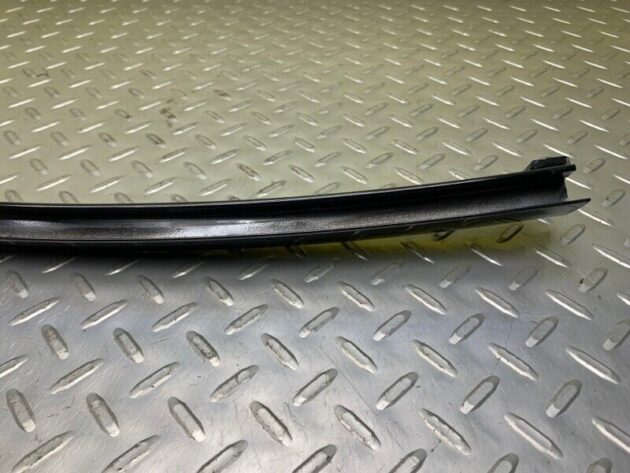 09 08 07 06 05 Bentley Continental Flying Spur Rear Right Door Window Rail Guide