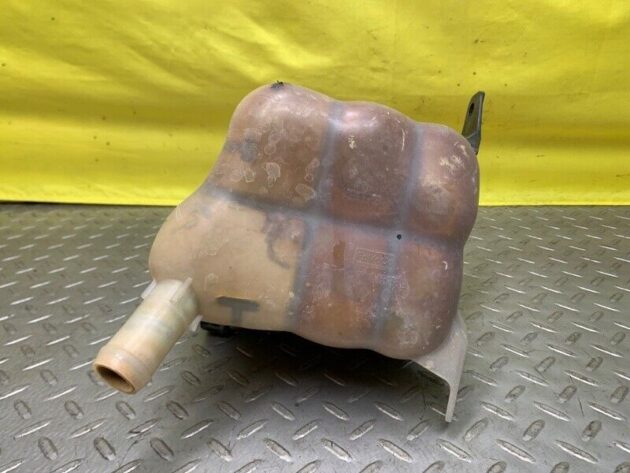 10 11 12 13 14 15 16 17 18 19 Lincoln MKS Coolant Overflow Tank OEM AG1Z-8A080-S