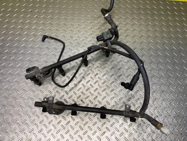 00 01 02 Jaguar S-Type 4.0L Engine Motor Fuel Rail w/ Injector OEM AJ84079