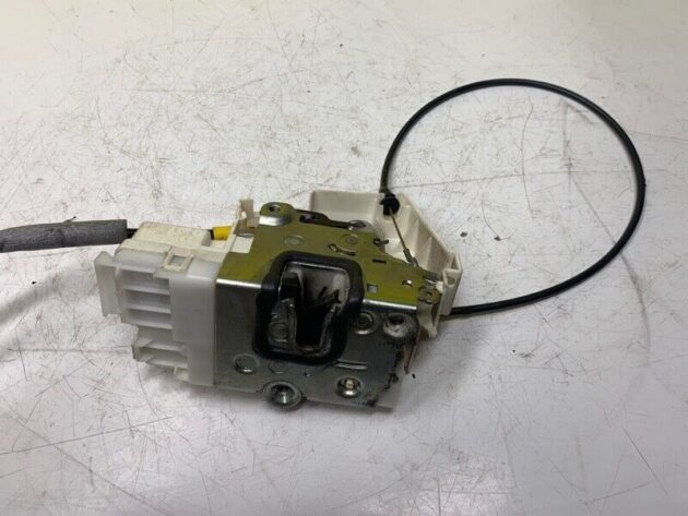 06 07 08 09 Mercedes-Benz W251 Front Left Driver Door Lock Latch Actuator OEM