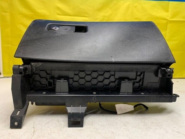 17 18 19 Infiniti QX30 Glove Box Compartment Storage Box Assembly OEM