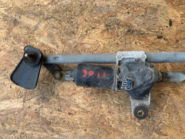 2005 2004 2006 Nissan Armada Front Windshield Wiper Motor W/Regulator OEM