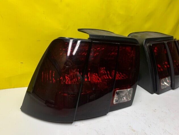 1999 2000 2001 Ford Mustang Left & Right Side Rear Tail Light Lamp Pair SET