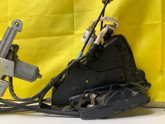 06 07 08 09 Lexus LS460 Front Left Driver Side Power Door Latch Lock Actuator