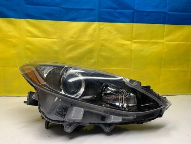 2014 2015 2016 Mazda3 MAZDA3 Passenger Right Side Headlight Halogen OEM damage