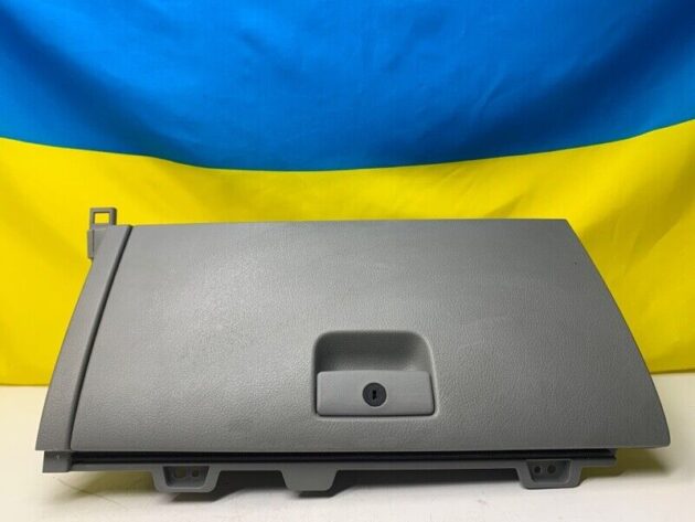 2011 11 KIA Sorento Glove Box Storage  OEM 845101U000H9