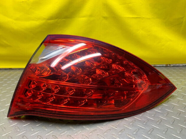 12 13 14 Porsche Cayenne Rear Right Outer Taillight Tail Light OEM 7P5945096AA