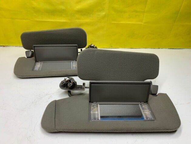 02 03 04 05 06 Cadillac Escalade EXT LH/RH Sun Visor Pair W/ Mirrors OEM