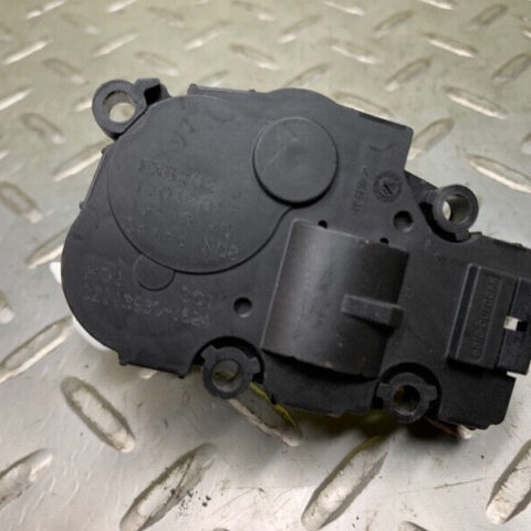 21 20 19 18 17 Porsche Panamera 4 HVAC Air Inlet Door Actuator OEM PAB82051101