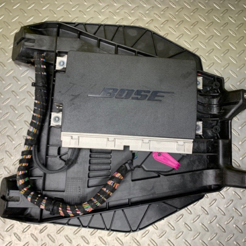 17 18 19 20 21 Porsche Panamera 4 Amplifier Radio Stereo OEM 971035223E