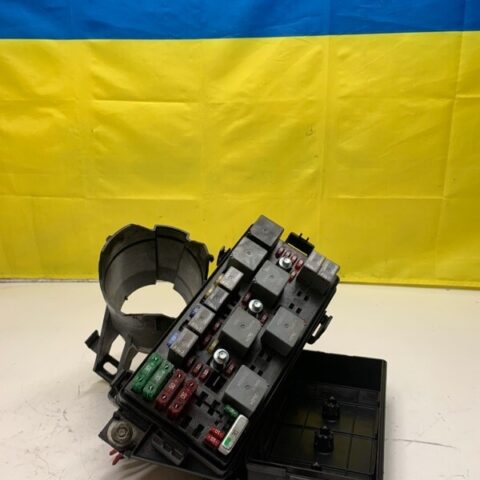 00 01 02 03 Cadillac Deville Under Hood Fusebox Fuse Box Relay Module 25720949