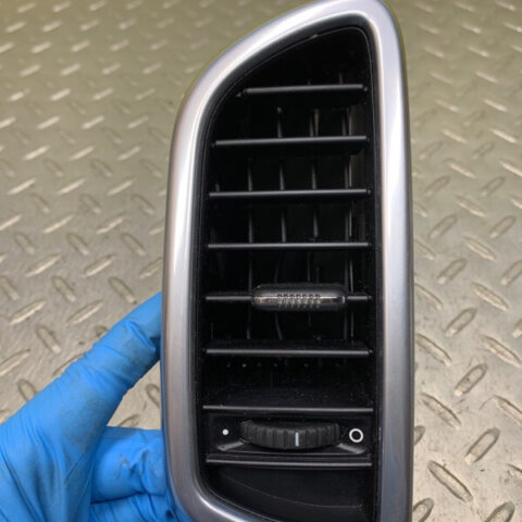 11 12 13 14 15 16 Porsche Cayenne Right Side HVAC Dash Air Vent OEM 7P5819704A