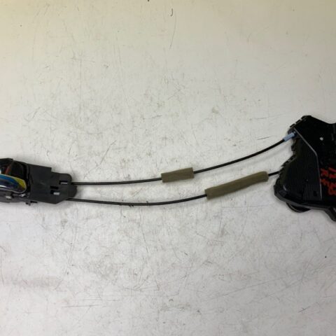 2013 13 Acura RDX Front Right Door Lock Latch W/ Door Handle  OEM 72110-TR0-A11