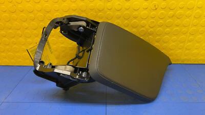 16 17 18 VOLVO XC90 Front Center Console Armrest OEM 31420995