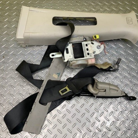 13 14 15 Nissan Versa Front Driver Left Seat Belt Retractor & Cover Assy OEM