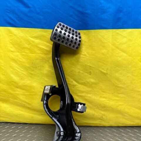 13 14 15 16 Mercedes Benz A207 Convertible Brake Stop Pedal Assembly OEM