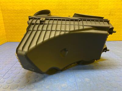0582eeb997d55df4c23295e8ade348cb 03 04 05 06 08 09 10 PORSCHE CAYENNE Left Air Cleaner OEM 95511002110
