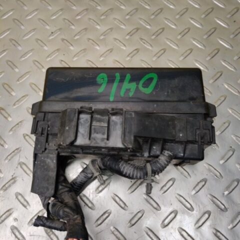 04 05 06 07 08  Infiniti M35/M45 Fuse Relay Box OEM 24382EG002