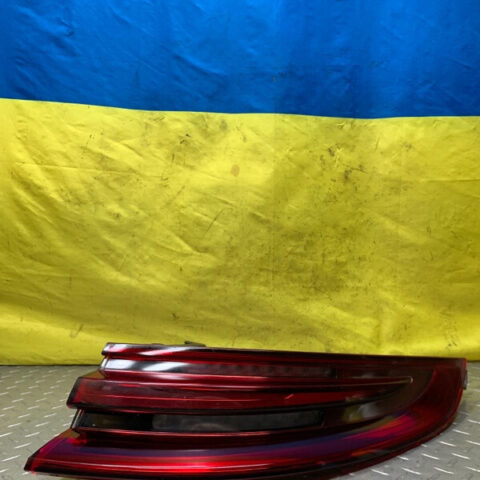 17 18 19 20 21 Porsche Panamera 4 Rear Right Side Tail Light OEM 971945092C