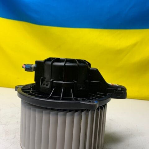 2018 18 Hyundai Elantra 2.0L A/C AC Heater Blower Motor  OEM