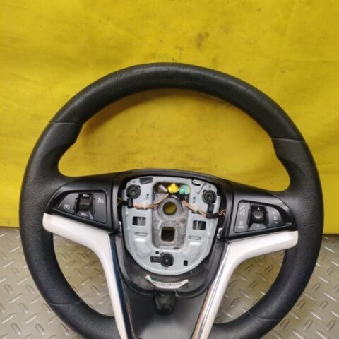 11 12 Chevrolet Volt Steering Wheel OEM 20984585
